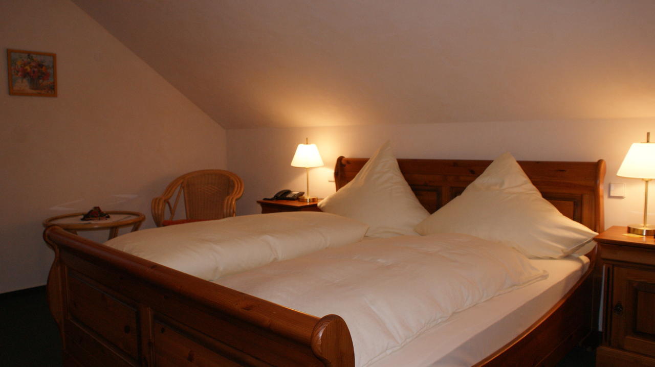 Landhotel Loenskrug Hellental Bilik gambar